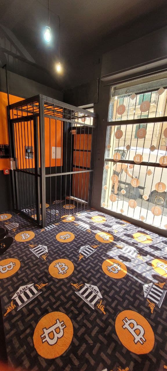 Bancomat Bitcoin Calabria nei locali di via Reggio di Calabria, foto numero	 5